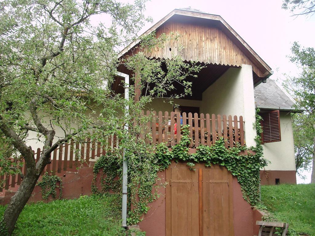 Nyugalomsziget Nyaralohaz Villa Zalaszentlaszlo Exterior photo